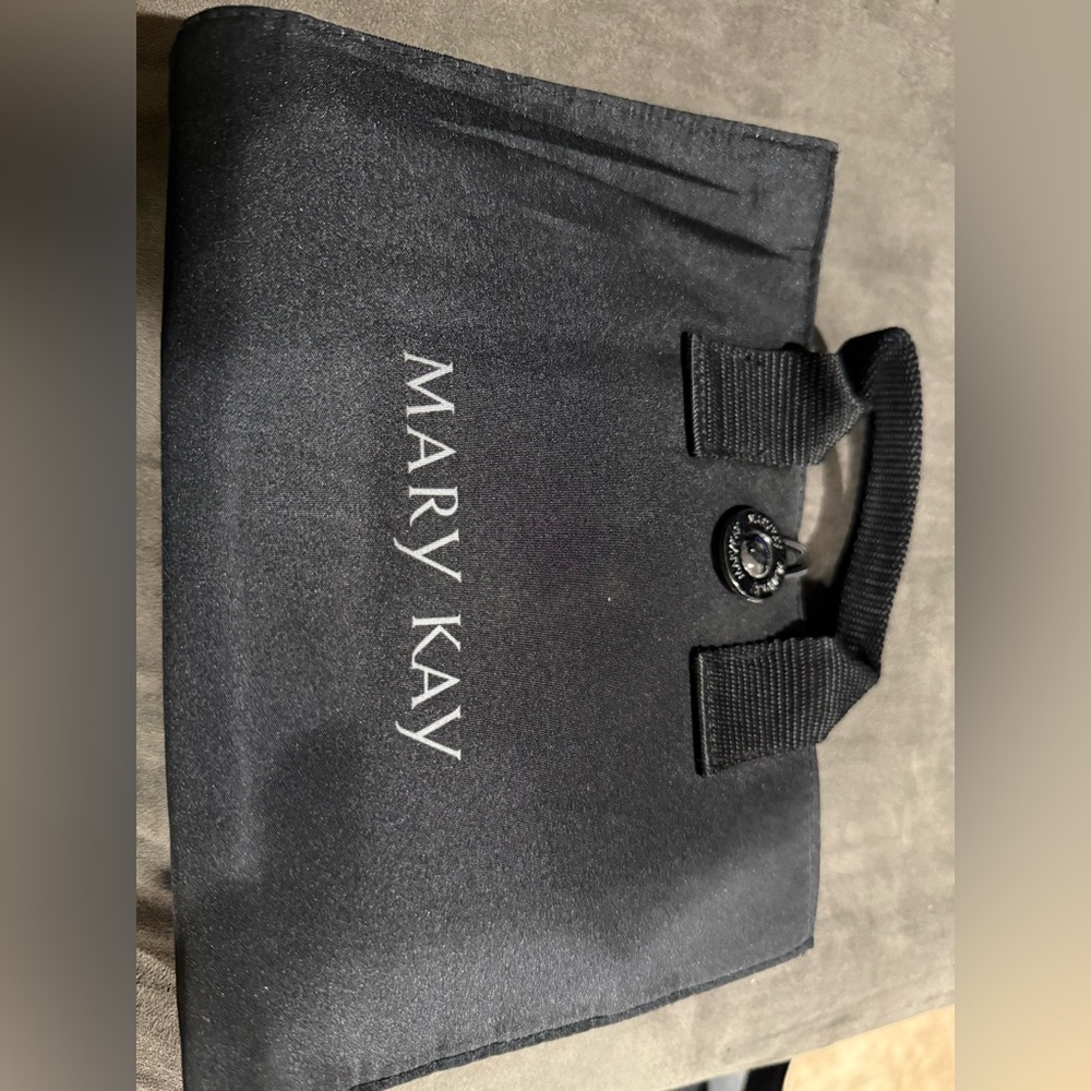Mary Kay Black Toiletry Bag for Men